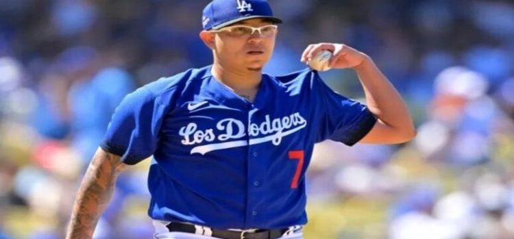 Arrestan al pitcher Julio Urías por delitos de violencia doméstica graves