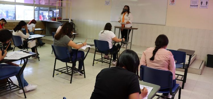 Acabará el rezago de Educación Superior