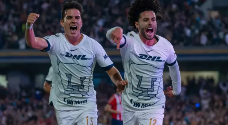 Pumas gana, golea a Chivas y avanza a semifinales