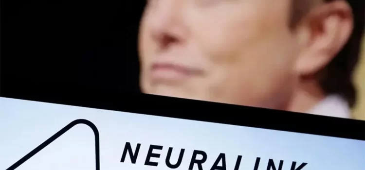 Anuncia Elon Musk exitoso implante de un chip cerebral en humanos