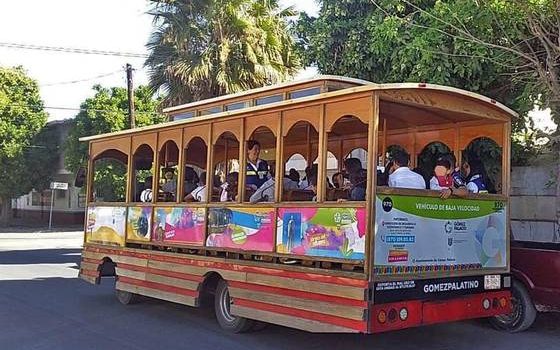 Realizan turísticos panorámicos en tranvías