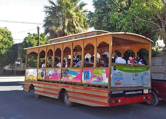 Realizan turísticos panorámicos en tranvías