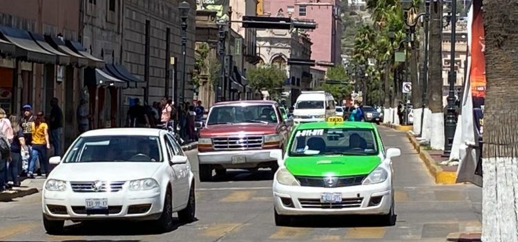 Serán retirados los taxis de aplicación no registrados