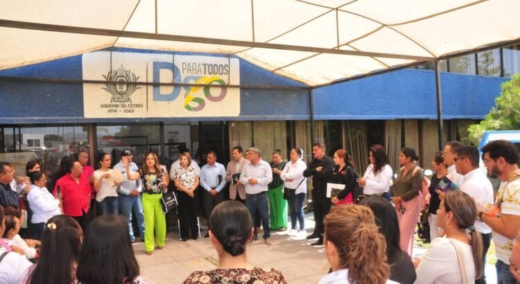 Docentes exigen pago de autoridades