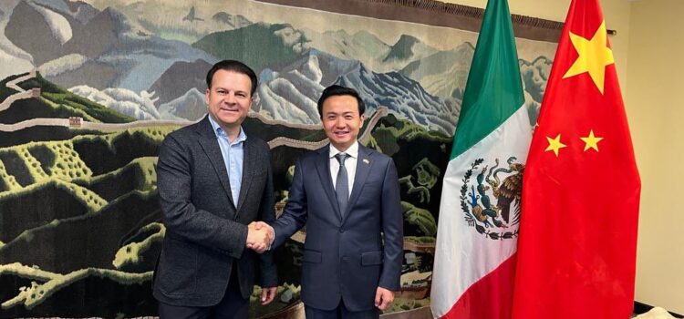 Gobernador de Durango de gira por China