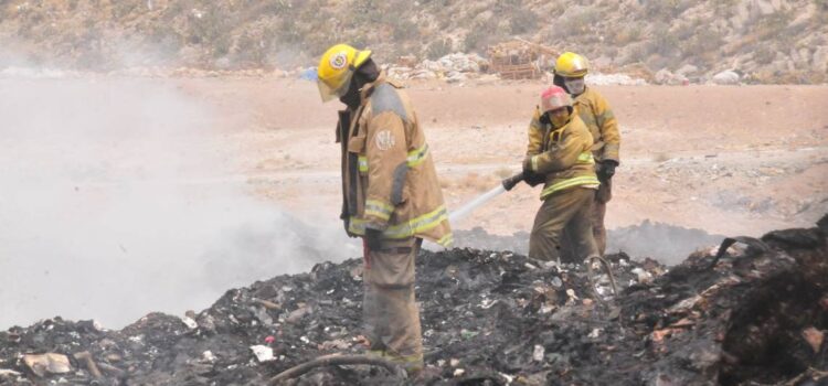 No reportan daños por incendio en el Relleno Sanitario