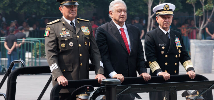 Presidente AMLO plantea dar impuestos por turismo al Ejército