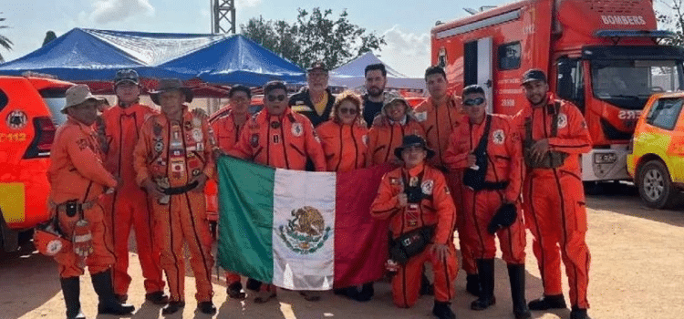 Brigada Topos Azteca recibe ovación en Valencia por su labor de rescate