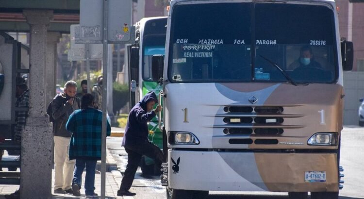 Proponen tarifa única de $10 pesos en el transporte público