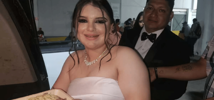 Novios reparten banquete de bodas en un hospital público