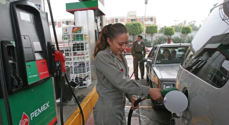 Consideran favorable establecer tope al precio del combustible