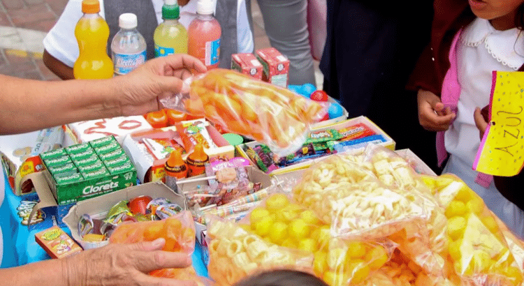 Adiós a la comida chatarra en las escuelas