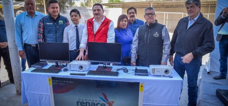 Modernización al sistema de telesecundarias en Durango