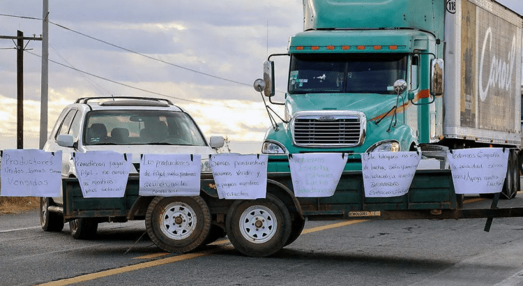 Once horas de bloqueo realizan productores