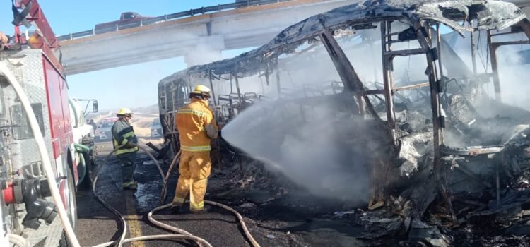 Trágico accidente en Durango; hay 15 personas muertas