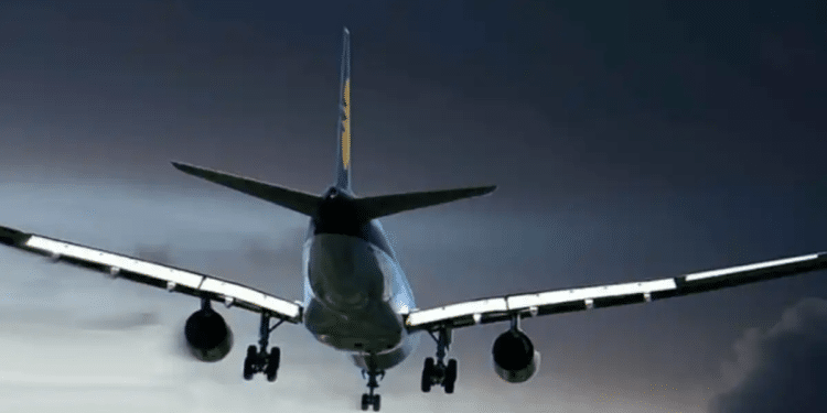 Piloto regresó a mitad del vuelo transoceánico … había olvidado su pasaporte