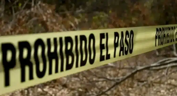 Aparatoso accidente deja dos personas muertas en la carretera Durango-México