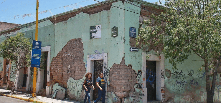 Reportan 60 casas en riesgo de derrumbe Reportan 60 casas en riesgo de derrumbe