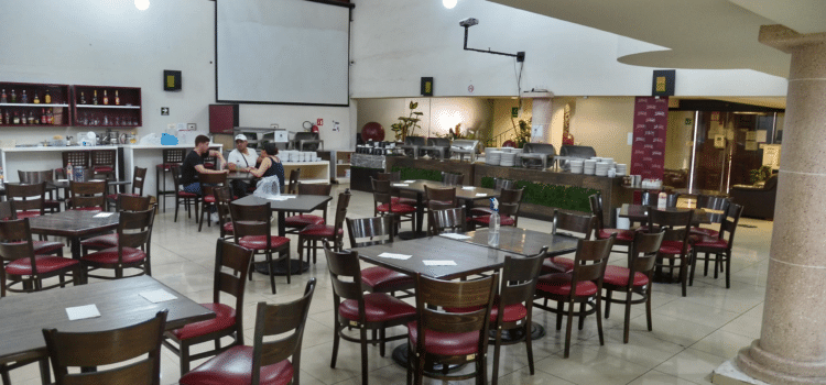 Cierran restaurantes sus puertas en Durango