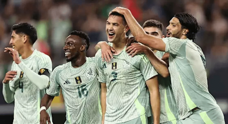 México gana, pero no convence