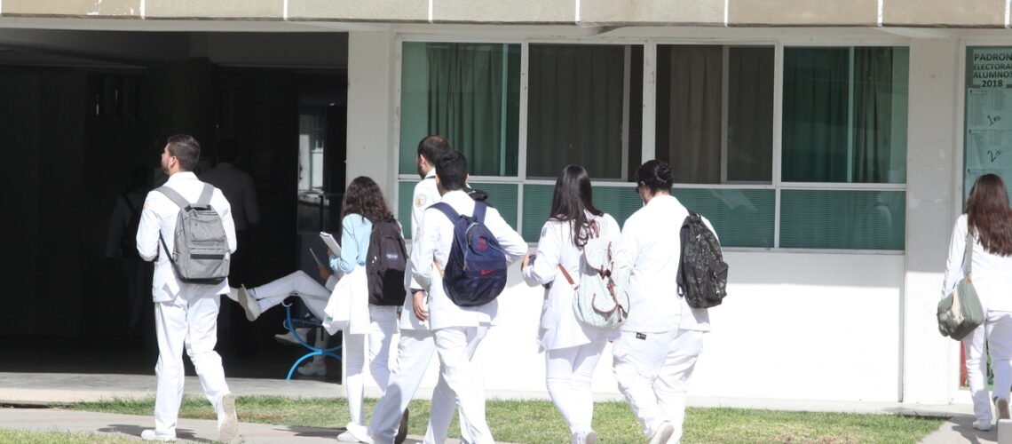 Retoman estudios 20 mil estudiantes de la UJED