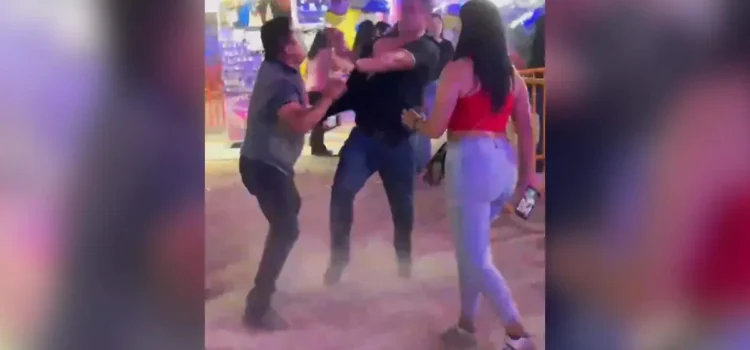Se hace viral pleito en la Feria Nacional Villista