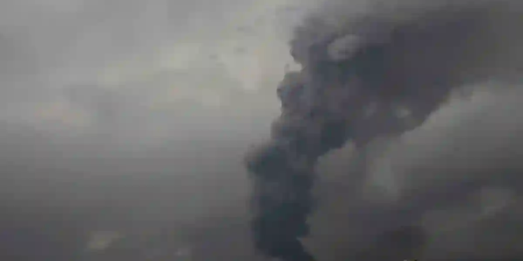 Bombardea Israel base militar en Yemen