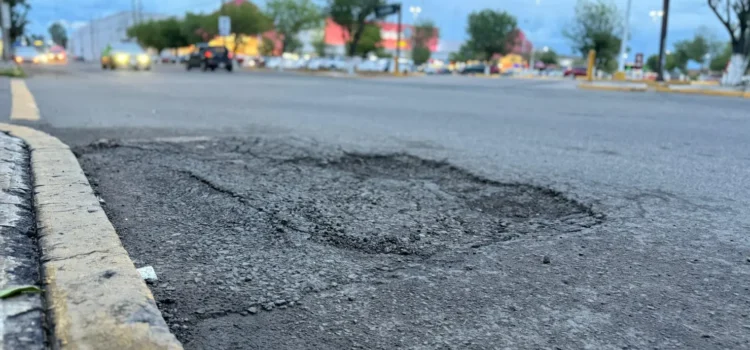 Ciudadanos denuncian daños por baches; Tribunal de Justicia Administrativa atiende demandas patrimoniales