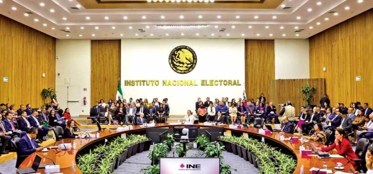Recorta el Ejecutivo 12% al presupuesto solicitado por el INE