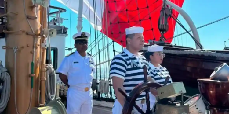 Regresa a Nueva York el Buque Escuela “Cuauhtémoc”