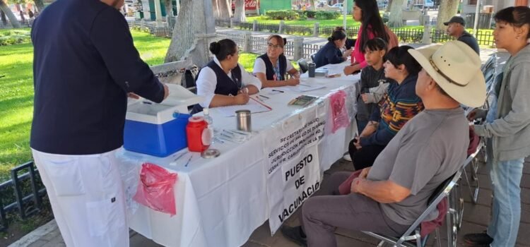 Inicia en Durango la Campaña de Vacunación Invernal 2025-2026