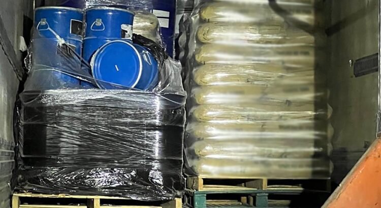 Aseguran 13 toneladas de precursores químicos en Durango Aseguran 13 toneladas de precursores químicos en Durango