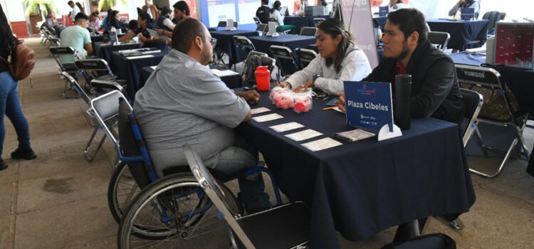 Realizan ferias de empleo incluyentes en Durango