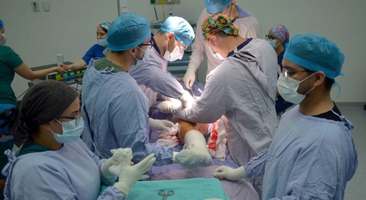 Restituirán movilidad a 47 personas con cirugías gratuitas de prótesis en Durango