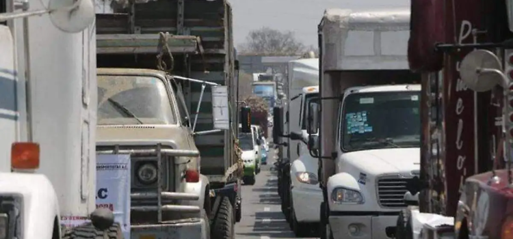 Transportistas rompen el diálogo y mantienen bloqueos