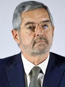 Solicita licencia el Secretario de Relaciones Exteriores