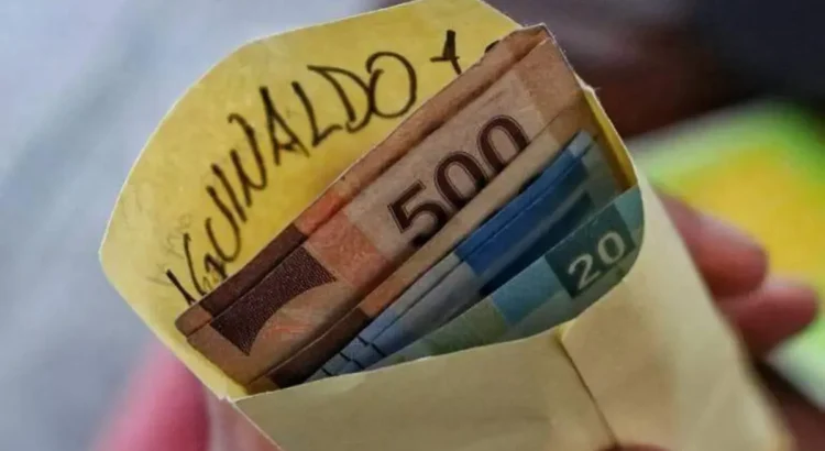 Inicia dispersión del aguinaldo al magisterio estatal de Durango Inicia dispersión del aguinaldo al magisterio estatal de Durango