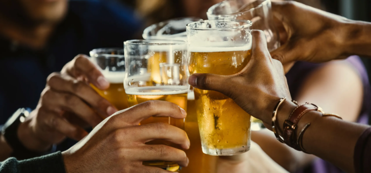 Por temporada navideña, recomiendan a duranguenses verificar la autenticidad de bebidas alcohólicas