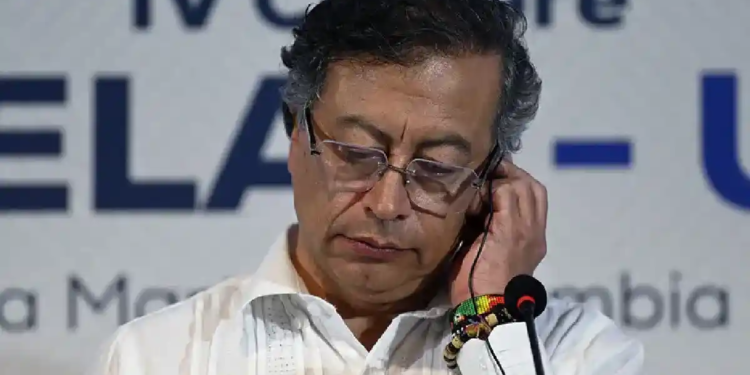 Afirma Petro que Estados Unidos bombardeó instalación ligada al narcotráfico en Venezuela