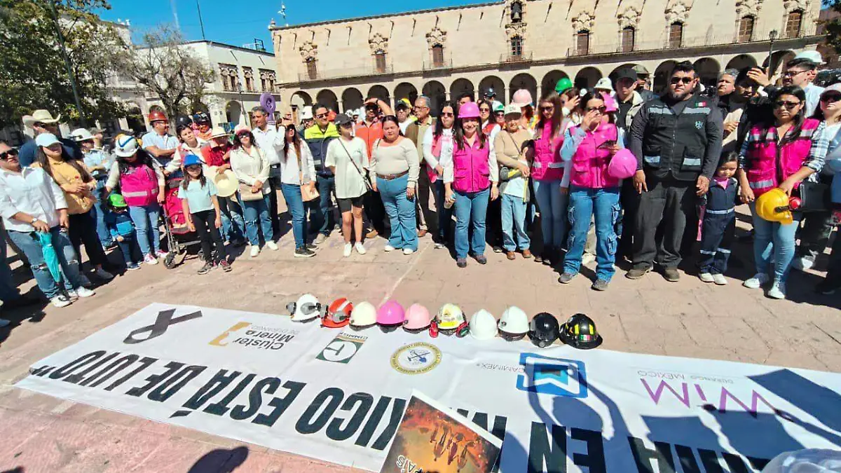 Mineros duranguenses protestan por hallazgo en El Verde, Sinaloa
