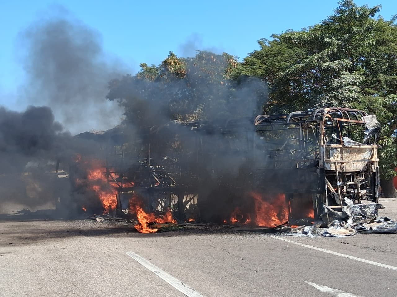 Duranguenses resultan afectados y quedan varados por bloqueos tras hechos violentos